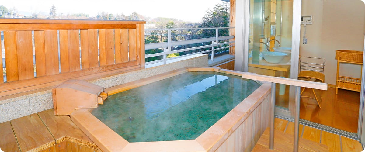 Images：Japanese-Style Room with Open-Air Bath